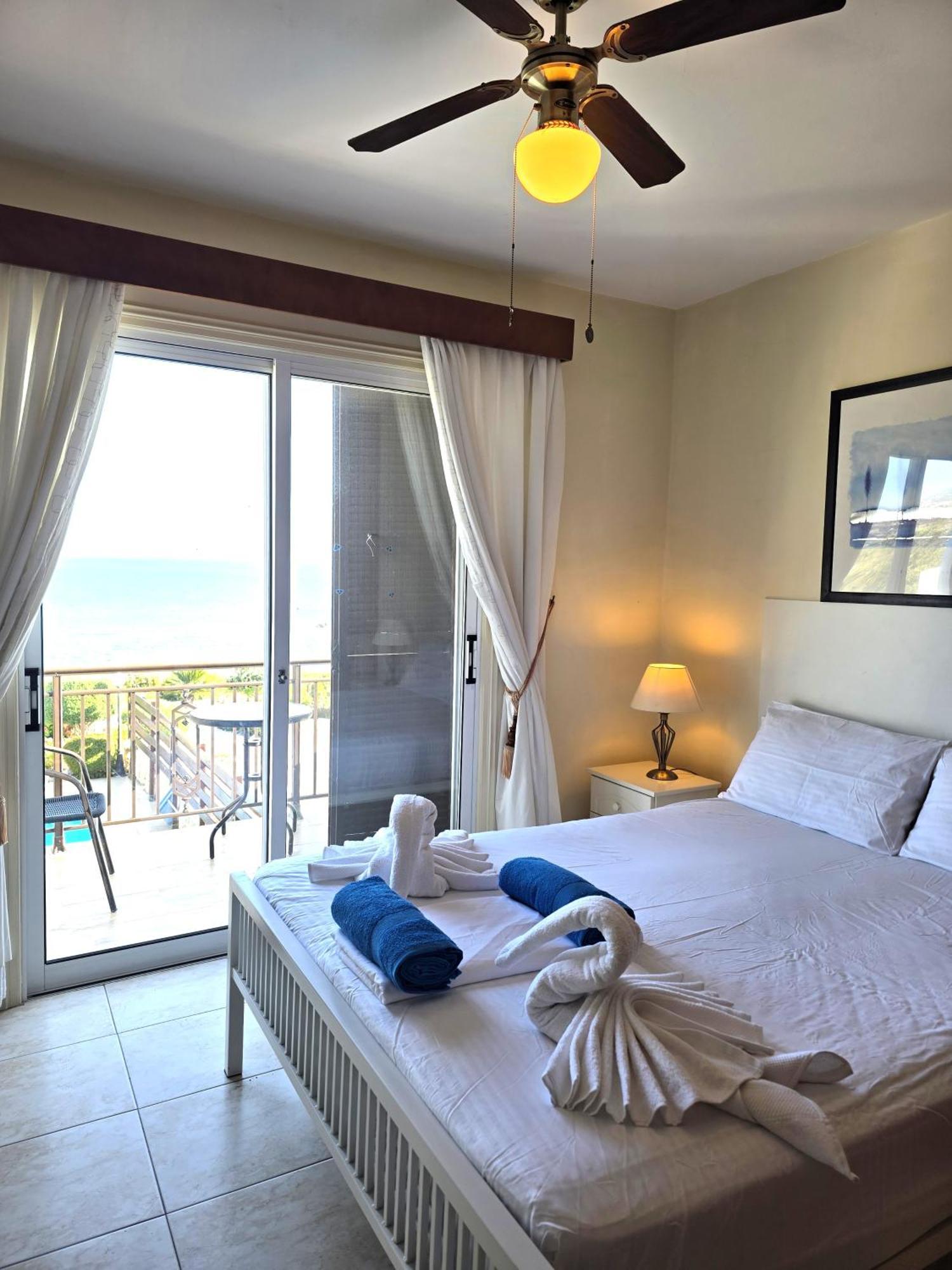 H&O Sunrise Villa In Coral Bay! エクステリア 写真